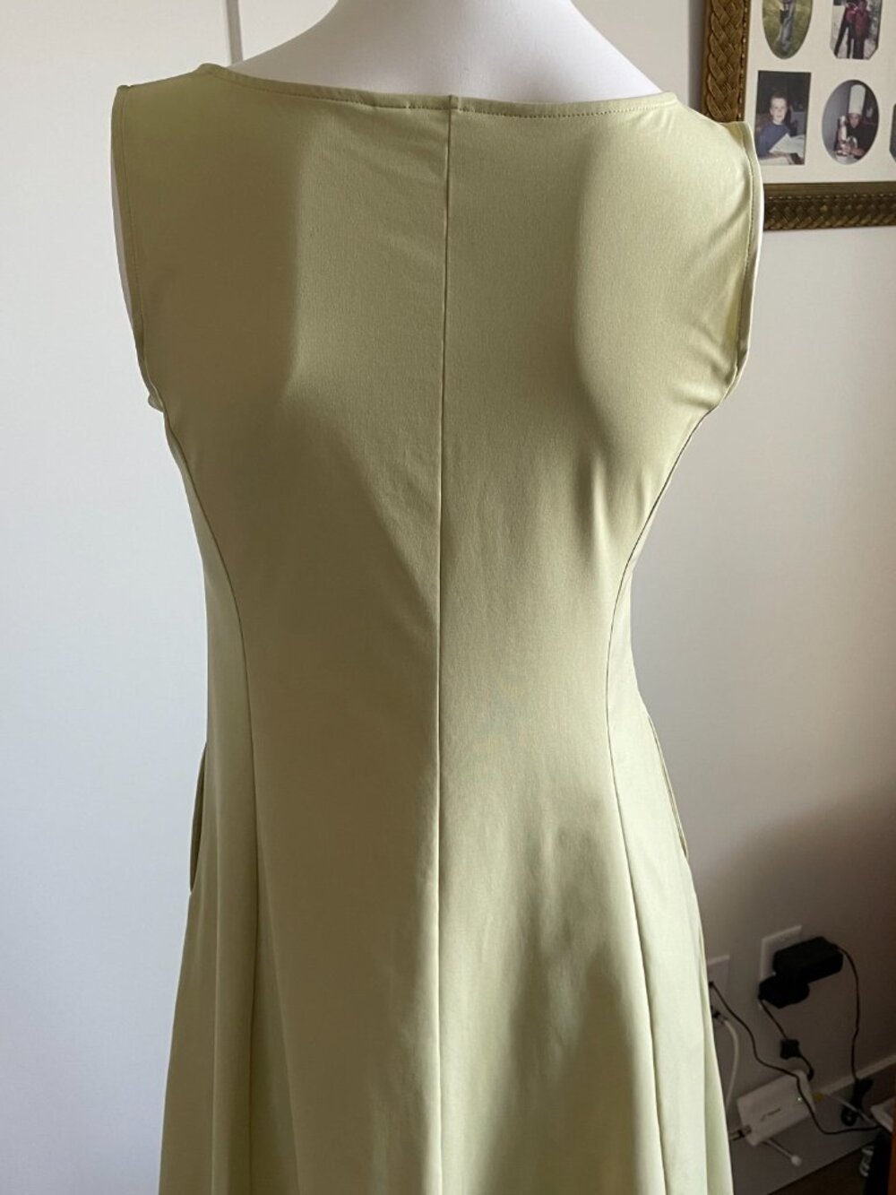 Uniqlo AIRism Extra Stretch Slvless Boat Nk Fit & Flare Dress w Pockets Green S - Picture 7 of 11